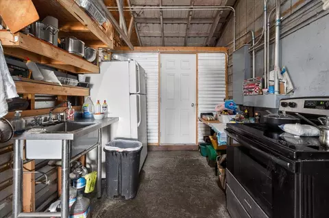 Kitchen - 6873 20th Ave, Lemoore, CA 93245 photo 1 of 2