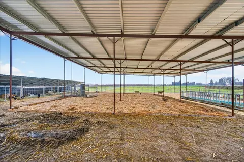 Other - 6873 20th Ave, Lemoore, CA 93245 photo 7 of 23