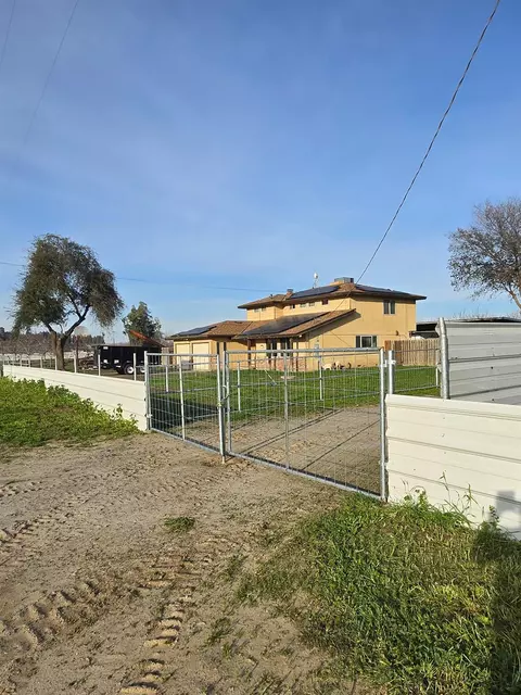 Exterior - 6873 20th Ave, Lemoore, CA 93245 photo 17 of 17