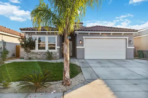 568 St Julien Dr, Madera, CA 93638