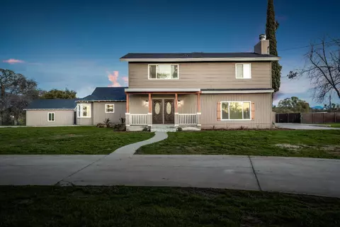 Exterior - 28718 Auberry Rd, Prather, CA 93651 photo 2 of 18