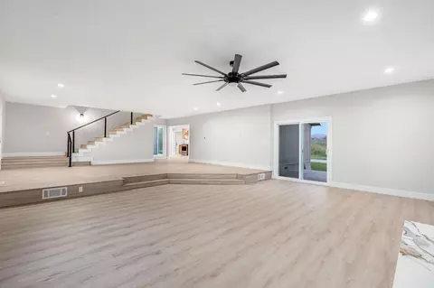 Living - 28718 Auberry Rd, Prather, CA 93651 photo 4 of 11