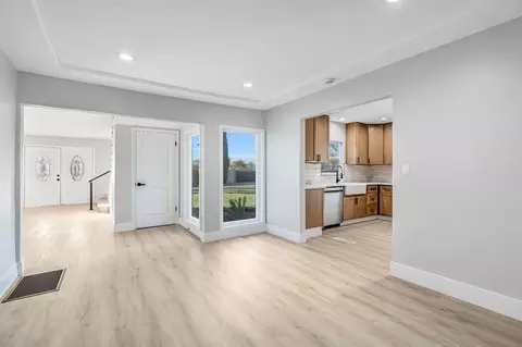 Entry Way - 28718 Auberry Rd, Prather, CA 93651 photo 1 of 1