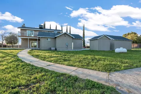Exterior - 28718 Auberry Rd, Prather, CA 93651 photo 12 of 18