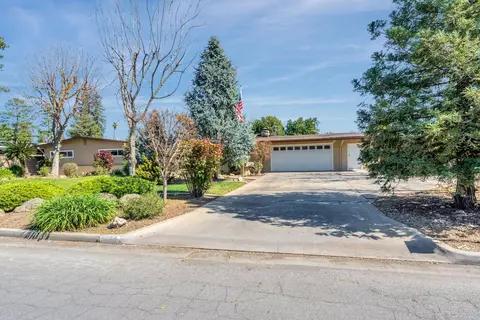 5694 N Winchester Ave, Fresno, CA 93704