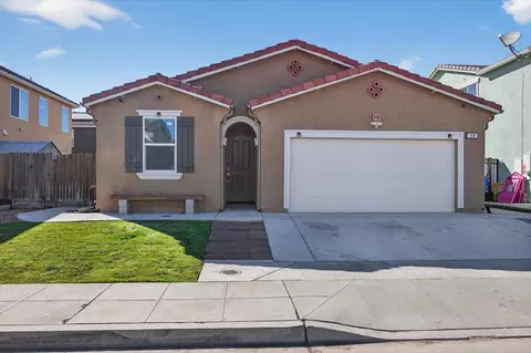 118 Peerless St, Madera, CA 93638