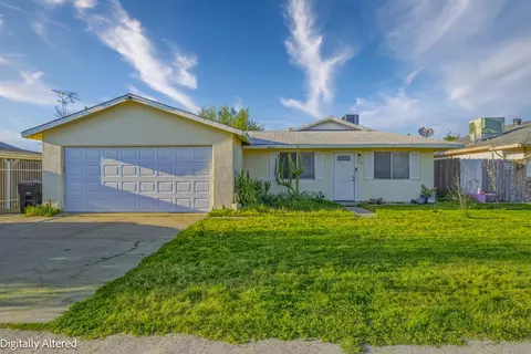 1741 Hickory Ave, Livingston, CA 95334