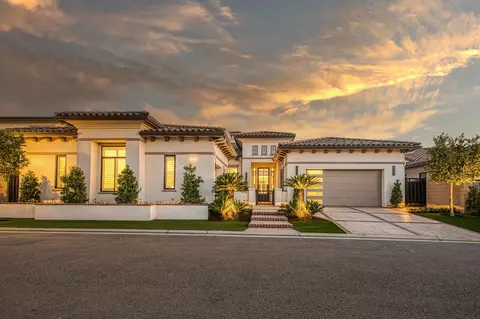 2329 E Putter Way, Fresno, CA 93730