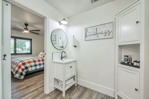 Bath - 11735 E Santa Ana Ave, Clovis, CA 93619 photo 2 of 8