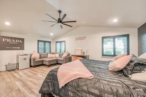 Bedroom - 11735 E Santa Ana Ave, Clovis, CA 93619 photo 5 of 8