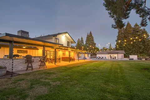 Exterior - 11735 E Santa Ana Ave, Clovis, CA 93619 photo 5 of 25