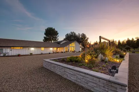 Exterior - 11735 E Santa Ana Ave, Clovis, CA 93619 photo 2 of 25