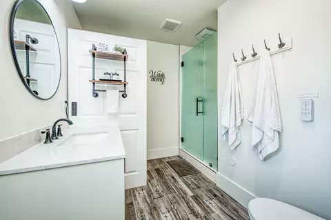 Bath - 11735 E Santa Ana Ave, Clovis, CA 93619 photo 8 of 8