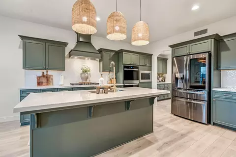 Kitchen - 1811 Agua Dulce Ave, Clovis, CA 93619 photo 3 of 7