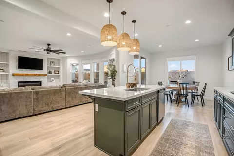 Kitchen - 1811 Agua Dulce Ave, Clovis, CA 93619 photo 6 of 7