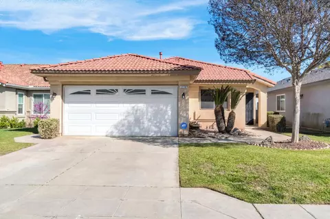 2270 N Brunswick Ave, Fresno, CA 93722