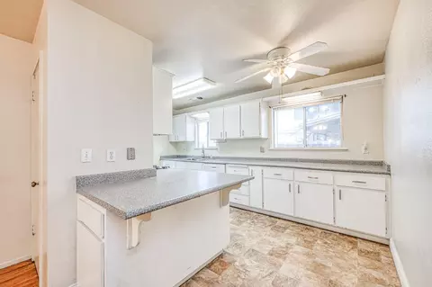 Kitchen - 51 San Jose Ave, Clovis, CA 93612 photo 5 of 5