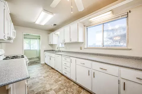 Kitchen - 51 San Jose Ave, Clovis, CA 93612 photo 3 of 5