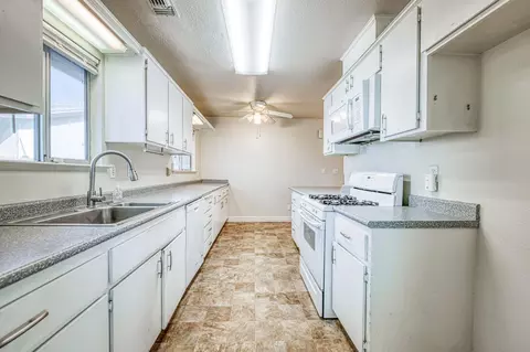 Kitchen - 51 San Jose Ave, Clovis, CA 93612 photo 1 of 5