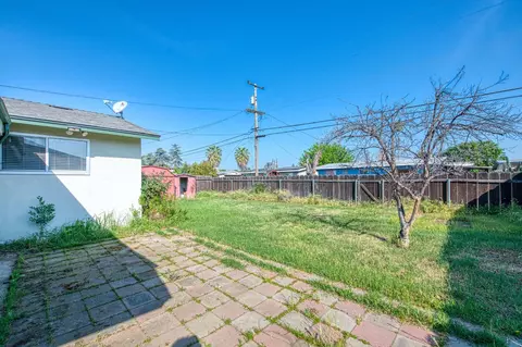 Exterior - 51 San Jose Ave, Clovis, CA 93612 photo 5 of 10
