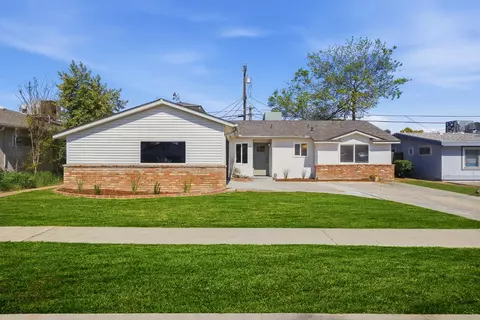 3915 E Holland Ave, Fresno, CA 93726