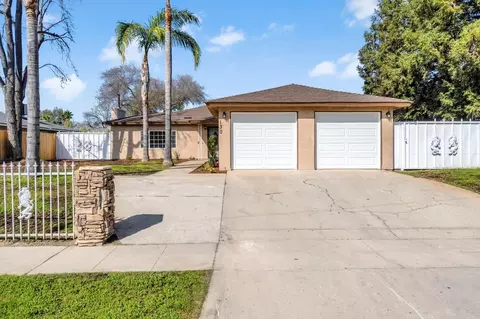 130 W Celeste Ave, Fresno, CA 93704