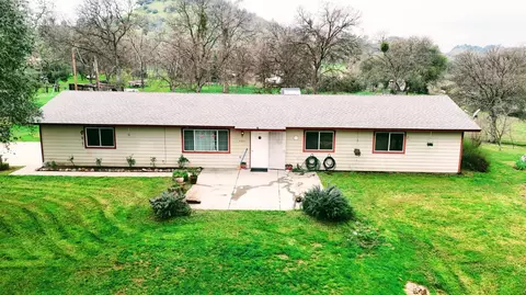33671 Frazier Rd, Auberry, CA 93602