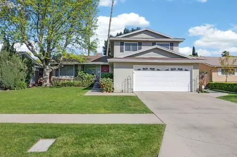 4486 N Hayston Ave, Fresno, CA 93726