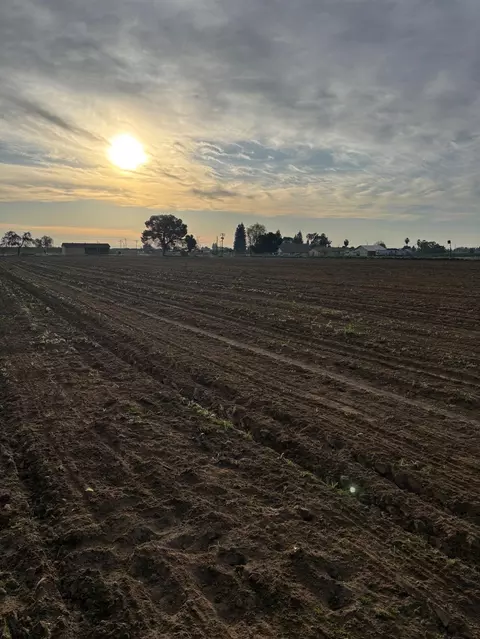 9449 S Mccall Ave, Selma, CA 93662