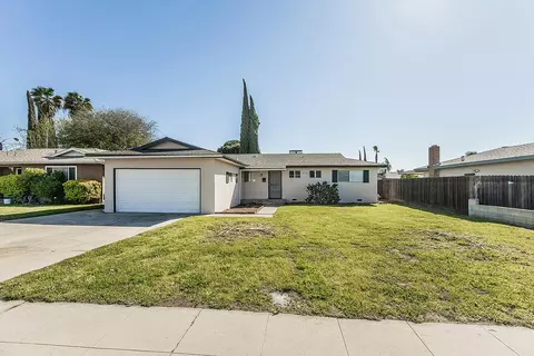 916 W Holland Ave, Clovis, CA 93612