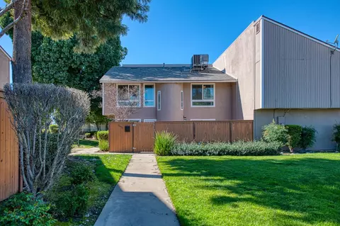6656 N 3rd St, Fresno, CA 93710