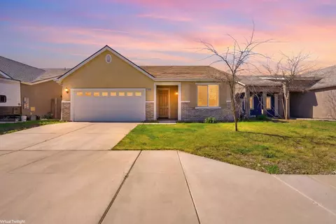 10692 Daisy Way, Armona, CA 93202