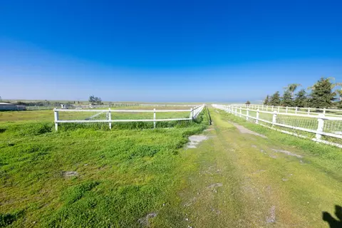 Exterior - 37216 Highway 145, Madera, CA 93636 photo 2 of 5