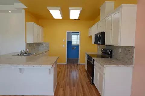 Kitchen - 37216 Highway 145, Madera, CA 93636 photo 1 of 2