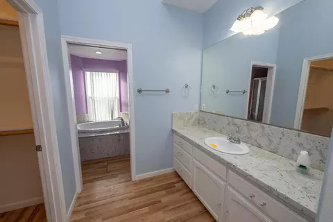 Bath - 37216 Highway 145, Madera, CA 93636 photo 3 of 5