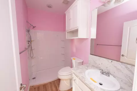 Bath - 37216 Highway 145, Madera, CA 93636 photo 1 of 5