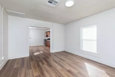 Living - 12283 E Dinuba Ave, Selma, CA 93662 photo 3 of 3