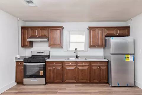 12283 E Dinuba Ave, Selma, CA 93662