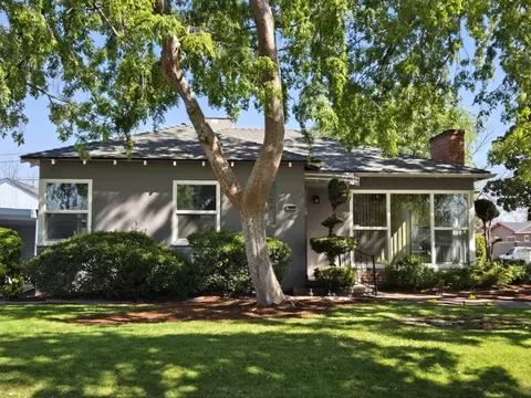 1406 N Thorne Ave, Fresno, CA 93728