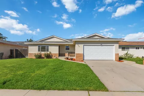 873 W Euclid Ave, Clovis, CA 93612
