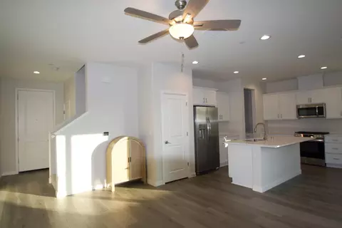 Entry Way - 4154 Constance Rd, Madera, CA 93636 photo 3 of 6