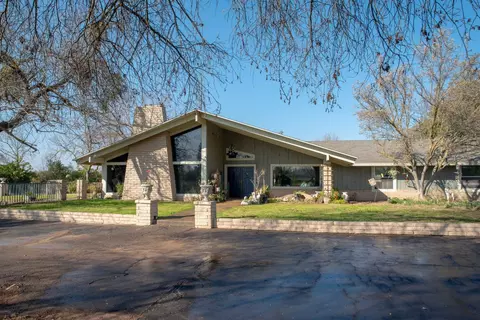 Exterior - 17366 E Belmont Ave, Sanger, CA 93657 photo 6 of 9