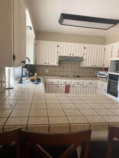 Kitchen - 17366 E Belmont Ave, Sanger, CA 93657 photo 2 of 2