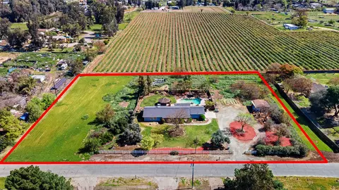 2196 N Ring Ave, Fresno, CA 93723