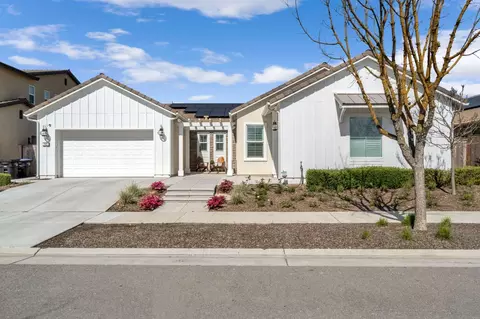 713 Harvest Dr, Madera, CA 93636