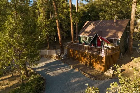 43207 W Sugar Pine Dr, Oakhurst, CA 93644