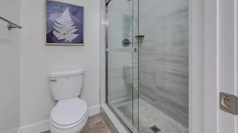 Bath - 1687 N Blackwood Ave, Clovis, CA 93619 photo 4 of 4