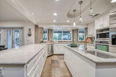 Kitchen - 2649 Heritage Ave, Clovis, CA 93619 photo 3 of 6