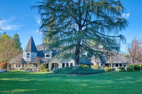 Exterior - 2649 Heritage Ave, Clovis, CA 93619 photo 1 of 10