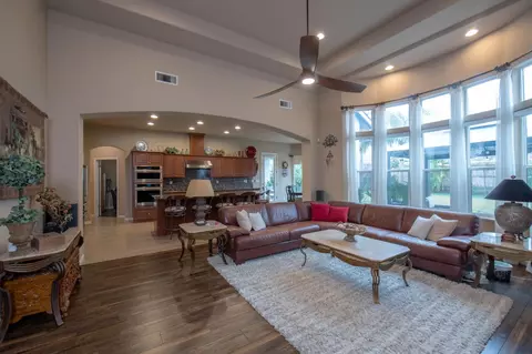 Living - 1890 N Hornet Ave, Clovis, CA 93619 photo 3 of 6